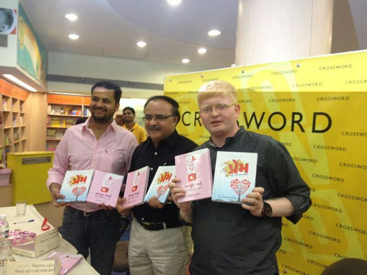 At the Book Reading at Crossword with   Dr.Hansal Bhachech, RJ Dhvanit